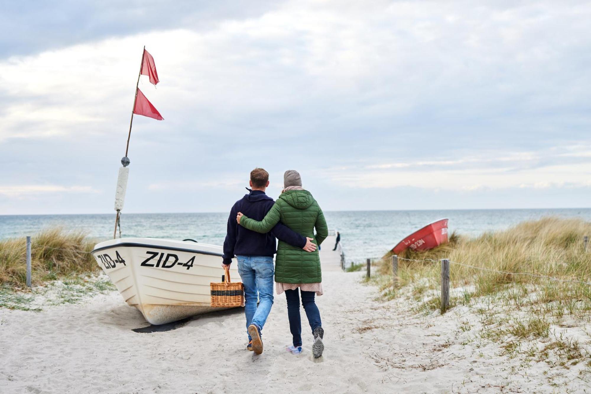 ชไตเกนแบร์เกอร์ ชตรันด์โฮเต็ล แอนด์ สปา ซิงสท์ Hotel ภายนอก รูปภาพ The beach at the Baltic Sea