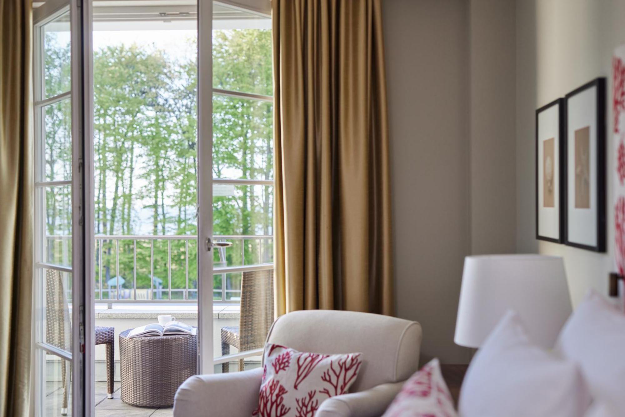 ชไตเกนแบร์เกอร์ ชตรันด์โฮเต็ล แอนด์ สปา ซิงสท์ Hotel ภายนอก รูปภาพ A curtain